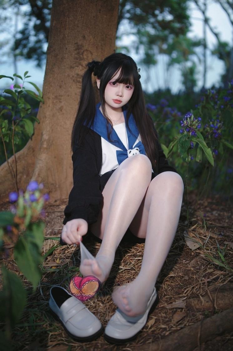 洛桑w伊梓 – 桑梓双马尾jk-美女推荐